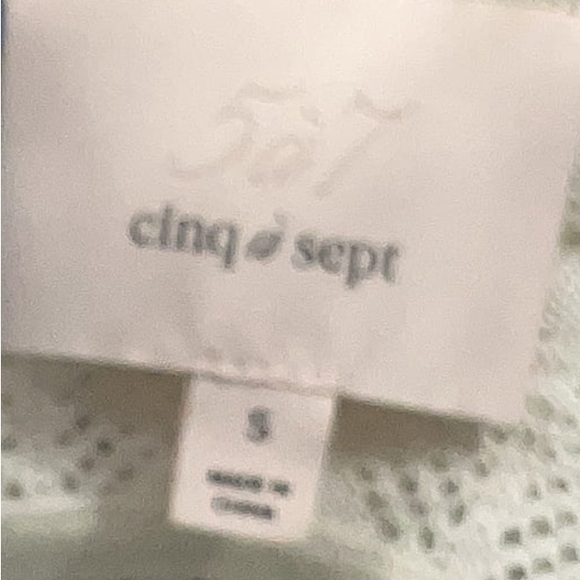 Cinq a Sept fashionable knit top - Picture 3 of 3